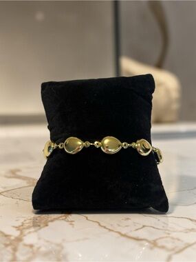 Gold Teardrop Link Bracelet